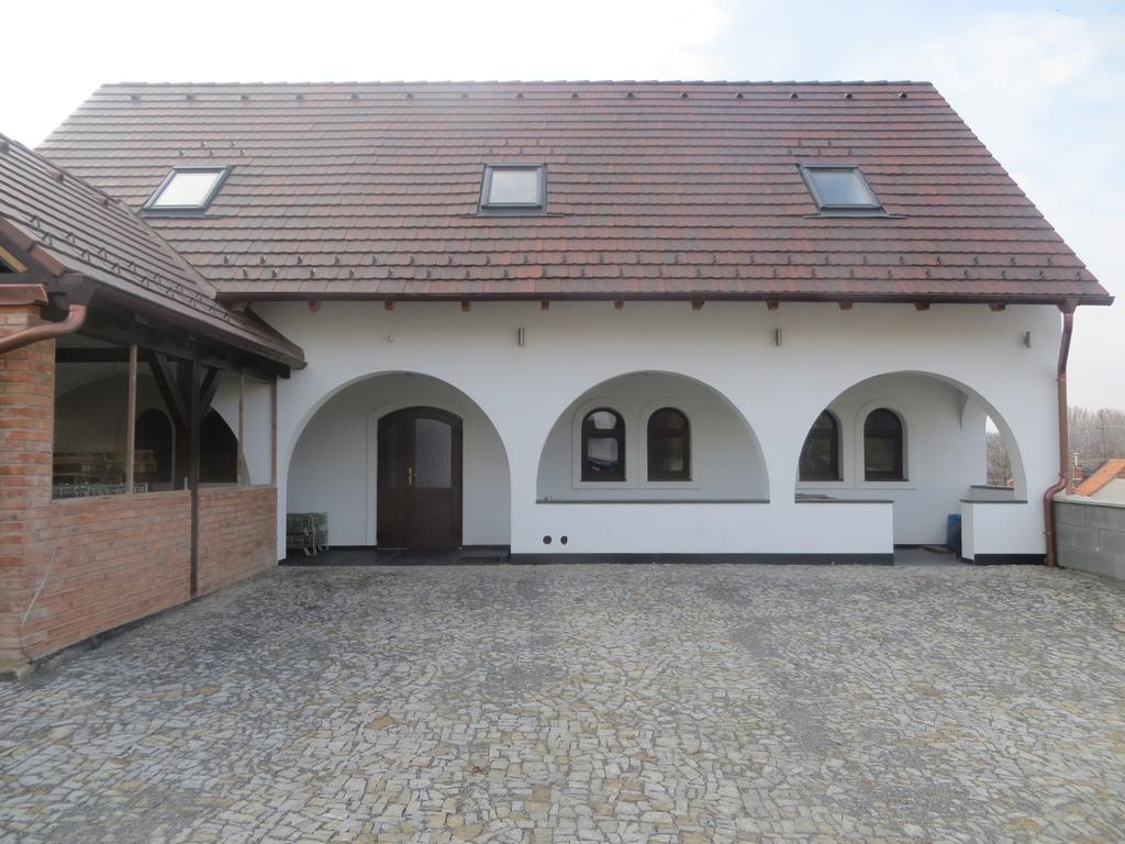 Hotel U Vinarstvi Mutěnice Esterno foto