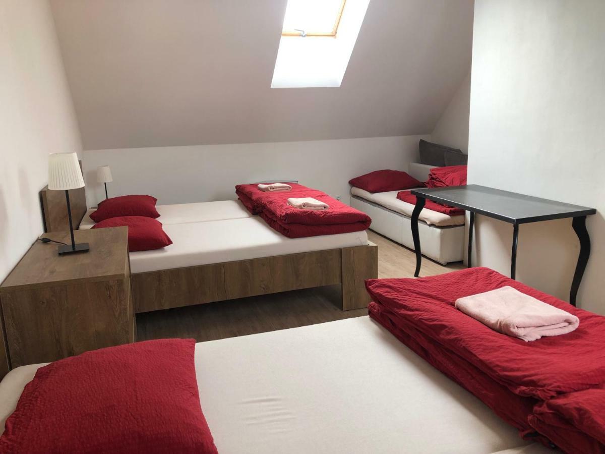 Hotel U Vinarstvi Mutěnice Esterno foto