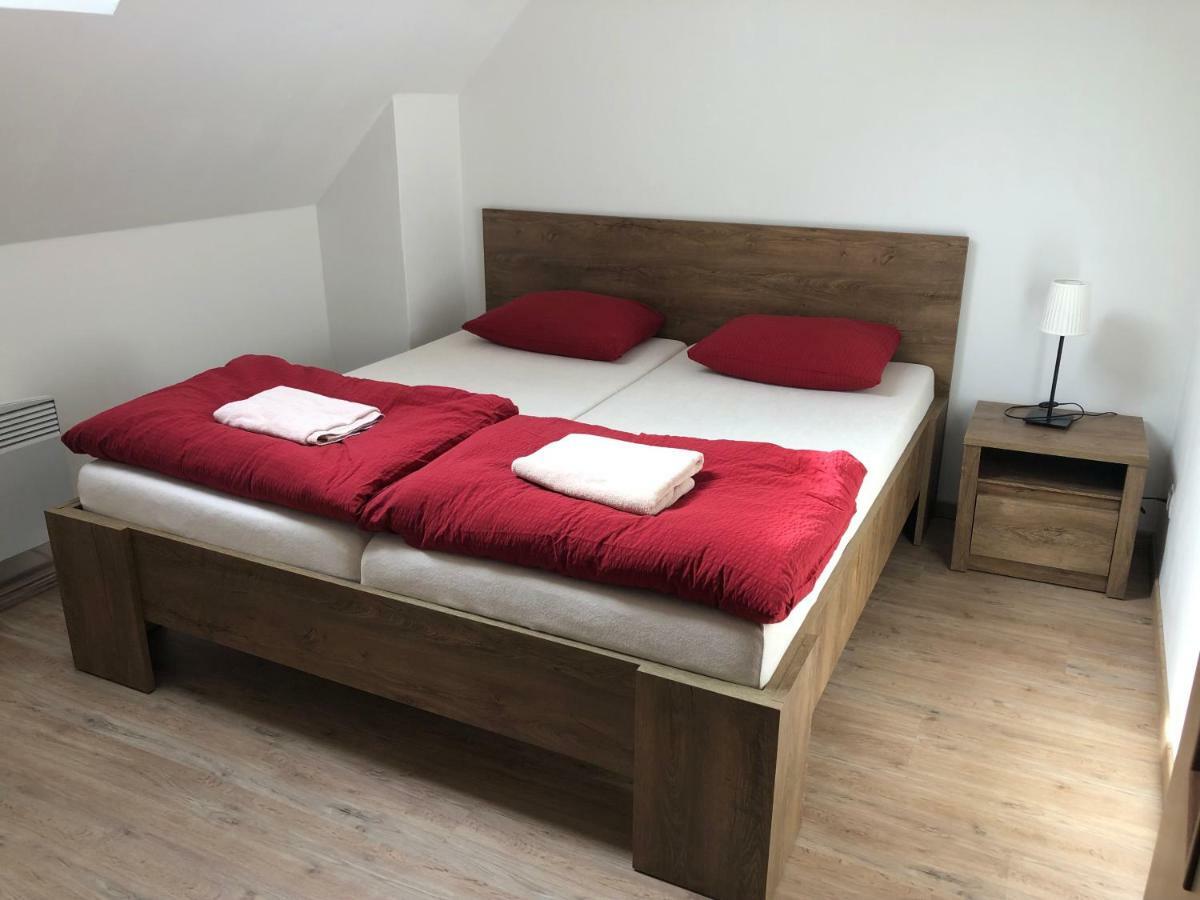 Hotel U Vinarstvi Mutěnice Esterno foto